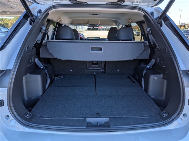 2025 Mitsubishi Outlander SE:MI30020