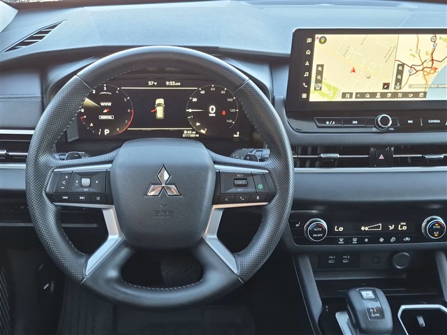 2025 Mitsubishi Outlander SE:02630UU