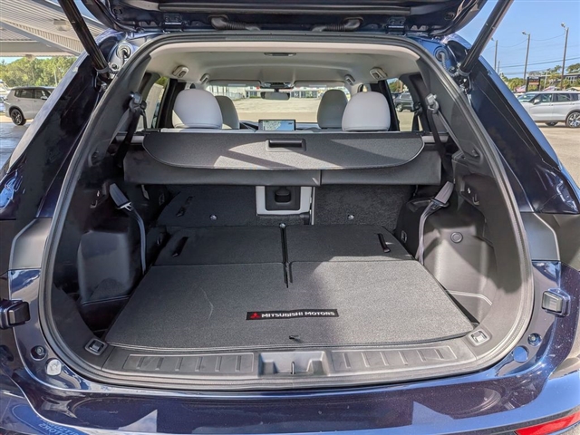 2025 Mitsubishi Outlander SE:MM39850