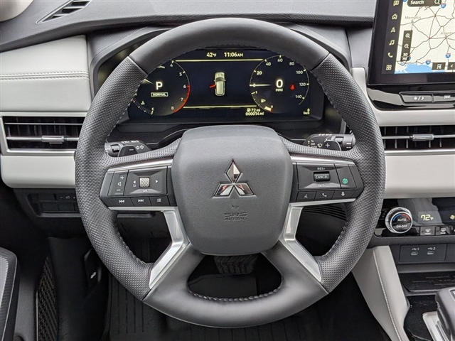 2026 Mitsubishi Outlander SE:MI30130