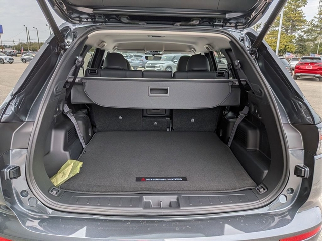 2026 Mitsubishi Outlander SE:MI30260