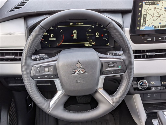 2026 Mitsubishi Outlander SE:MI30140