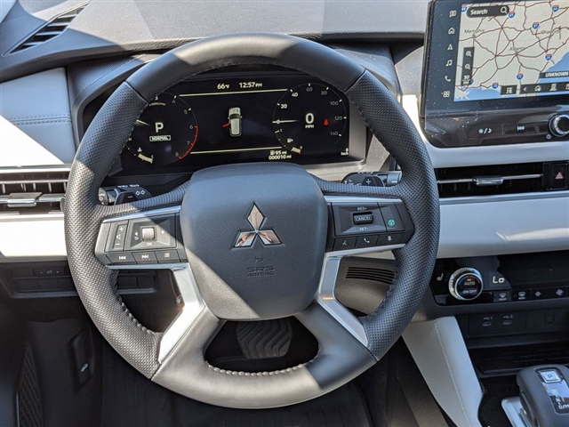 2026 Mitsubishi Outlander SE:MI30290