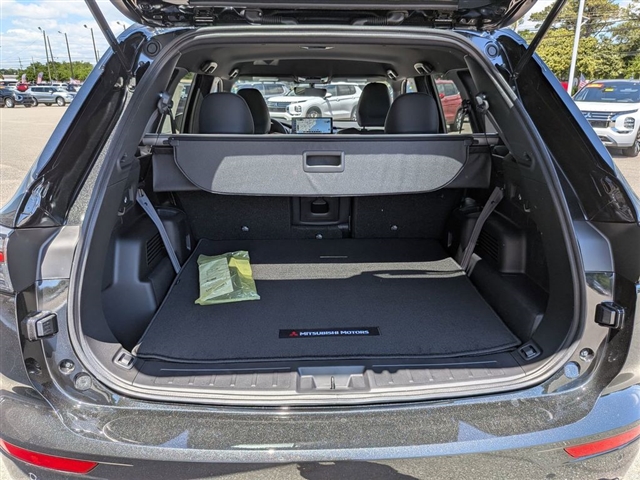 2026 Mitsubishi Outlander SE:MI30420