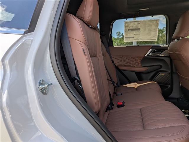 2025 Mitsubishi Outlander SEL:MM39510