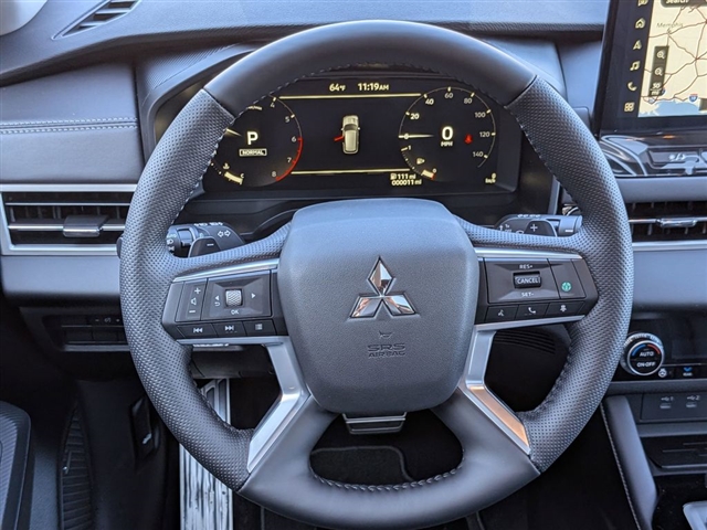 2026 Mitsubishi Outlander Black Edition:MI30100