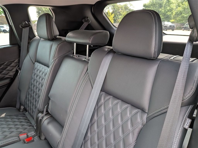 2022 Mitsubishi Outlander SEL Launch Edition:30253N