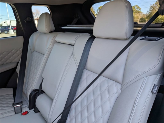 2022 Mitsubishi Outlander SEL Launch Edition:39772N