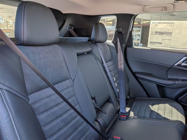 2026 Mitsubishi Outlander SE:MI130310