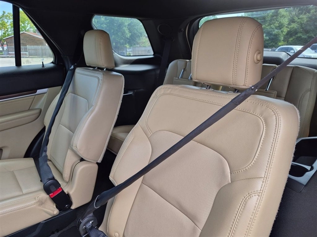 2017 Ford Explorer Limited:02560UU
