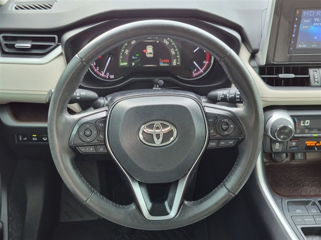 2020 Toyota RAV4 Limited:02570UU