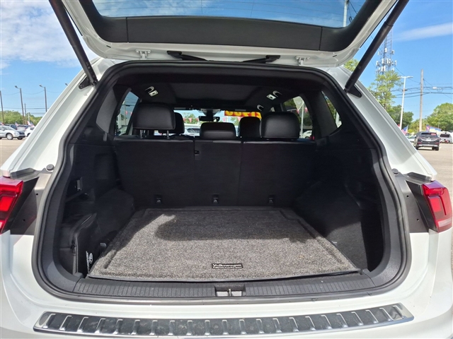 2022 Volkswagen Tiguan SEL R-LINE - Photo 31