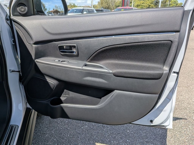 2026 Mitsubishi Outlander Sport SE:MI330340