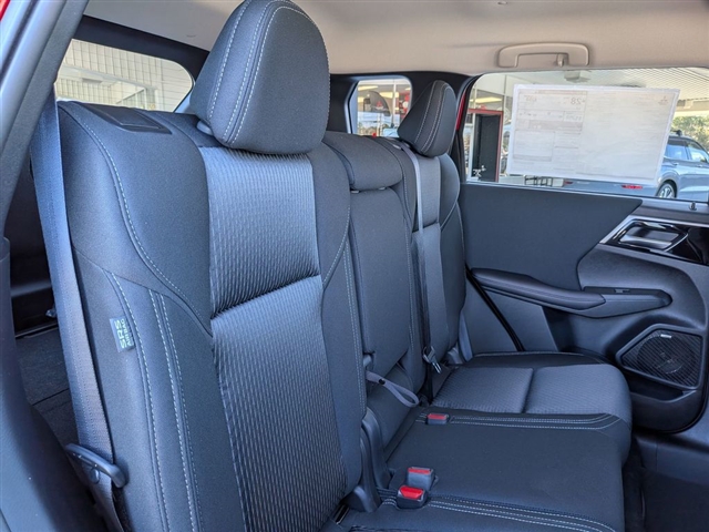 2026 Mitsubishi Outlander ES:MI30070