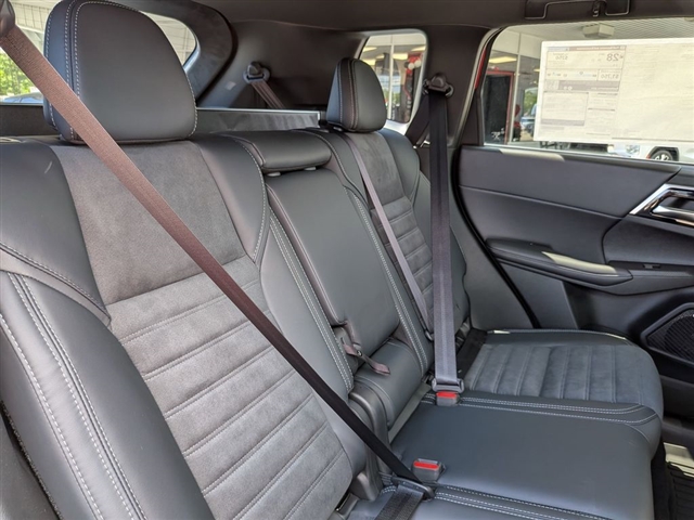 2026 Mitsubishi Outlander SE:MI30450