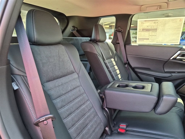 2026 Mitsubishi Outlander SE:MI30530