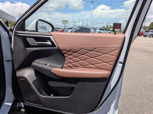 2025 Mitsubishi Outlander SEL:MM39510