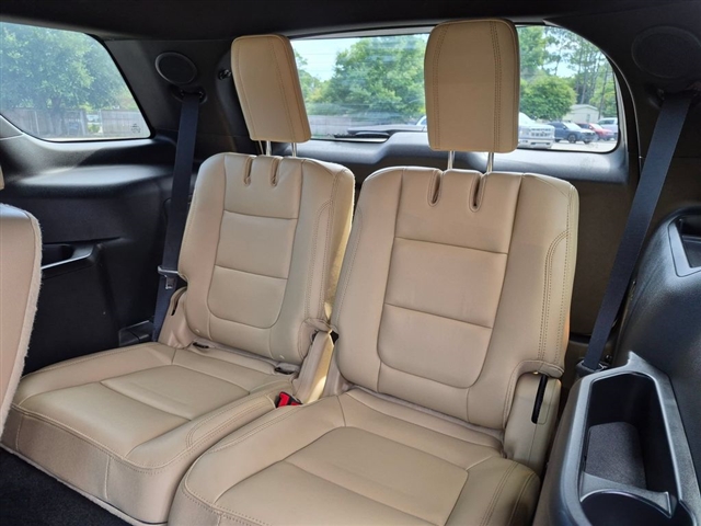 2017 Ford Explorer Limited:02560UU