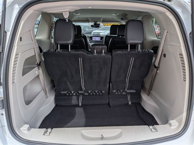 2022 Chrysler Pacifica Touring L:02150UU