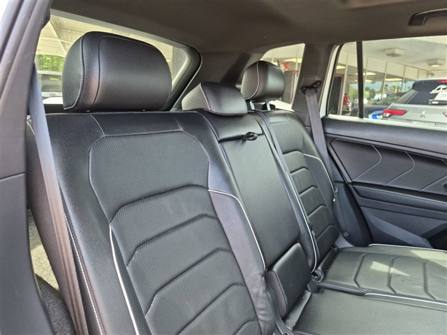 2022 Volkswagen Tiguan SEL R-LINE - Photo 32