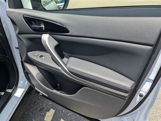 2025 Mitsubishi Eclipse Cross SEL:M241560