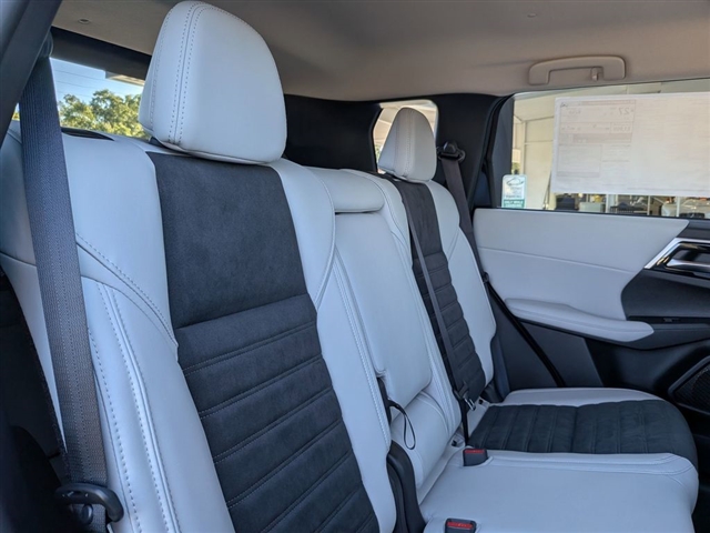 2025 Mitsubishi Outlander SE:MM39990