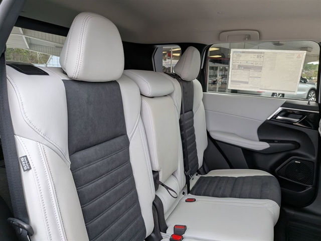 2026 Mitsubishi Outlander SE:MI30270