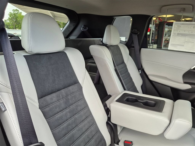 2026 Mitsubishi Outlander SE:MI30510