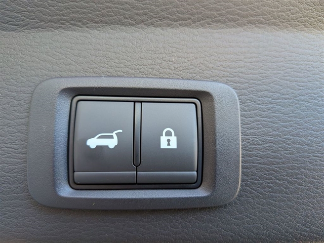 2026 Mitsubishi Outlander Black Edition:MI30060