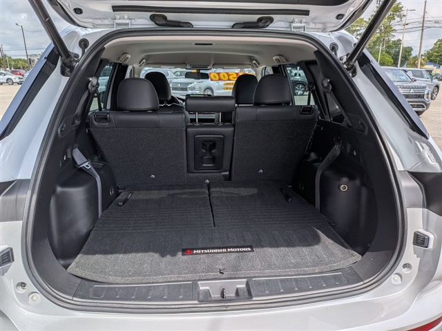 2022 Mitsubishi Outlander SEL Launch Edition:30253N