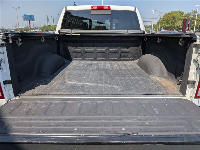 2018 RAM 1500 SLT:02170UU