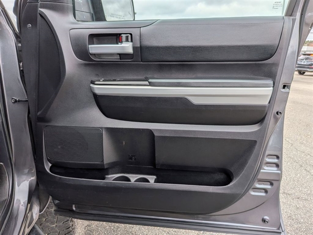 2020 Toyota Tundra SR5:01960UU