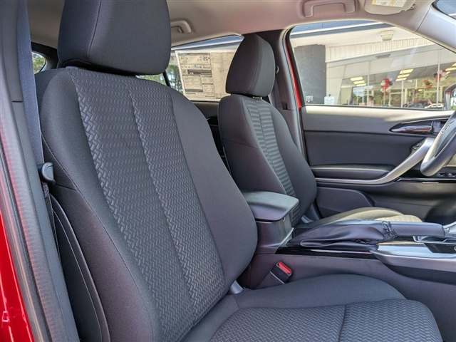 2025 Mitsubishi Eclipse Cross LE:M241570