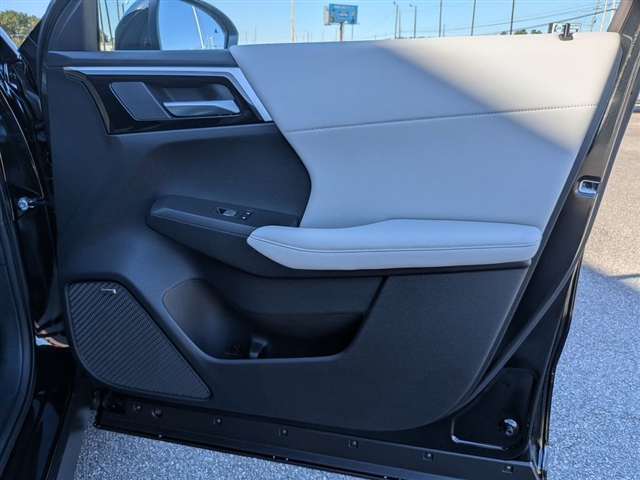 2025 Mitsubishi Outlander SE:MM39990