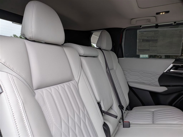 2025 Mitsubishi Outlander SEL:MM39930