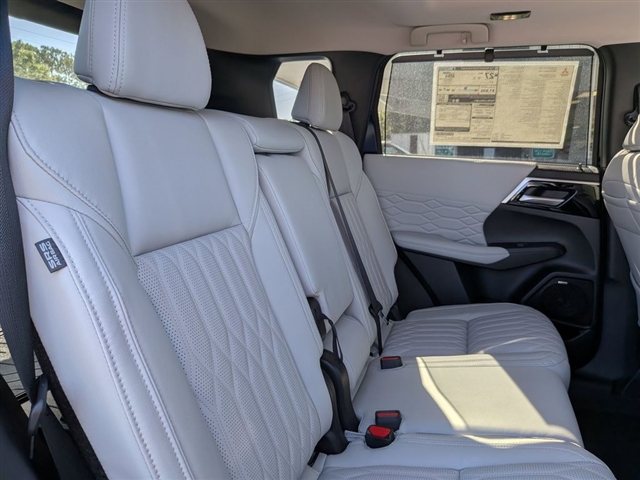 2025 Mitsubishi Outlander SEL:MM39830