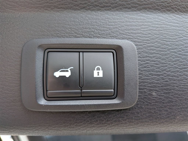 2022 Mitsubishi Outlander SEL Launch Edition:30253N