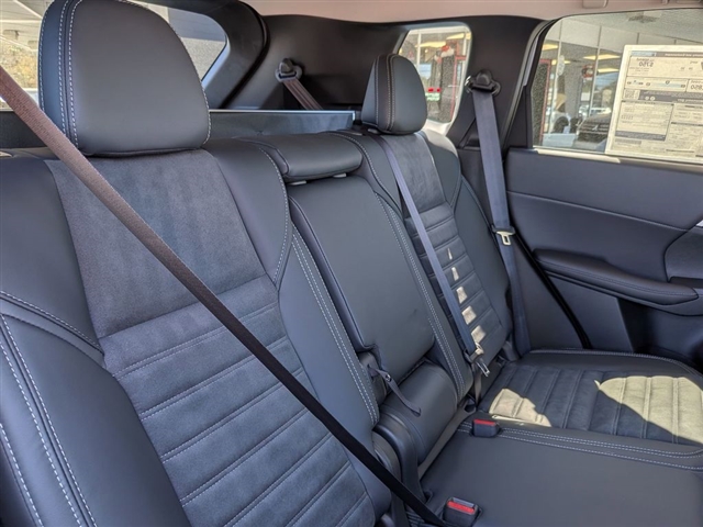 2026 Mitsubishi Outlander SE:MI130320