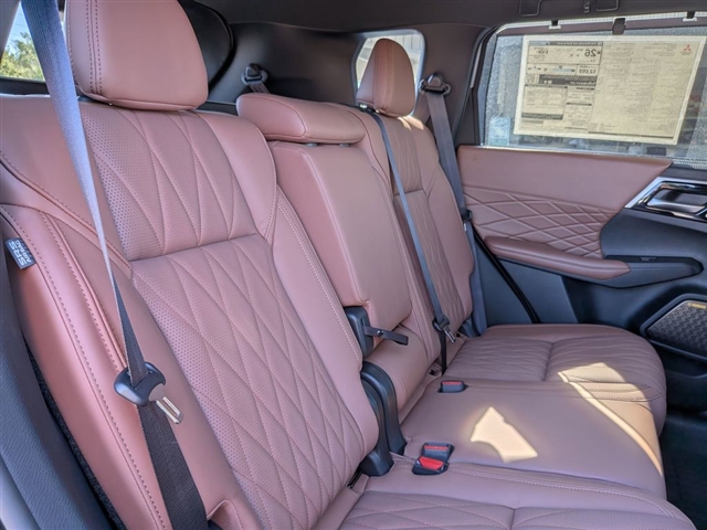 2025 Mitsubishi Outlander SEL:MM39770