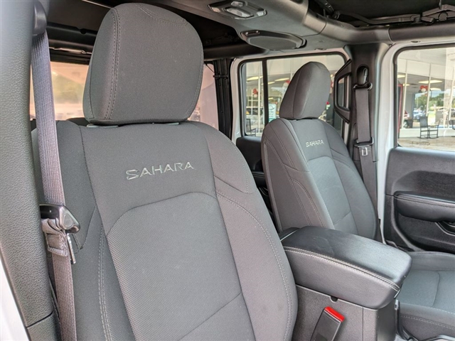 2022 Jeep Wrangler Unlimited Unlimited Sahara:02490UU