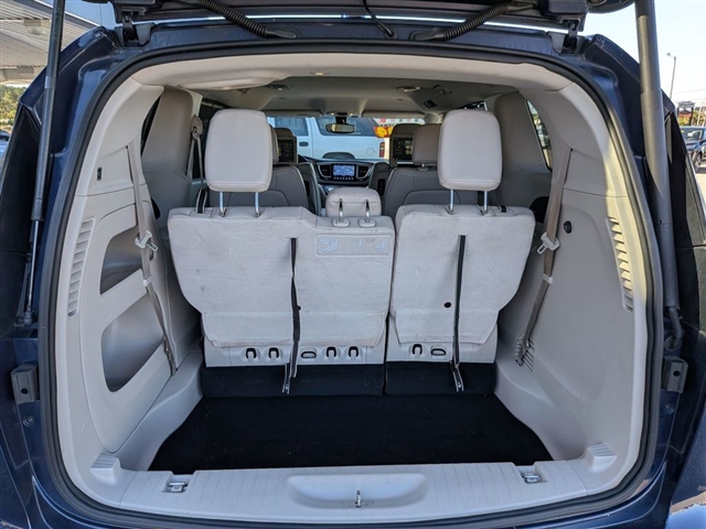 2017 Chrysler Pacifica Touring-L Plus:01870UU