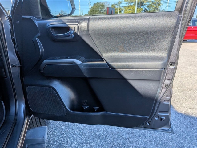 2018 Toyota Tacoma TRD Off-Road:02030UU