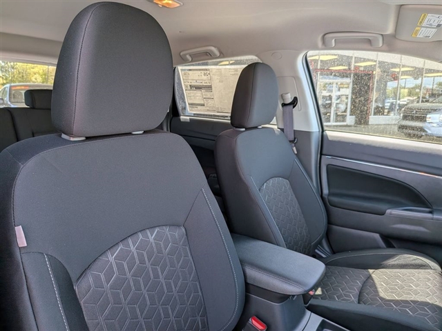 2026 Mitsubishi Outlander Sport SE:MI330350