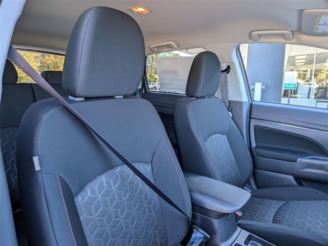 2026 Mitsubishi Outlander Sport SE:MI330040