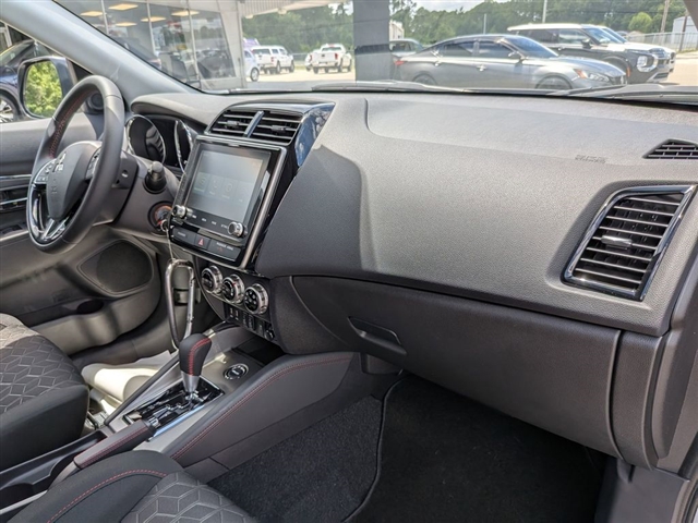 2025 Mitsubishi Outlander Sport LE:MM339540