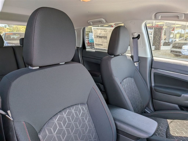 2026 Mitsubishi Outlander Sport SE:MI330370