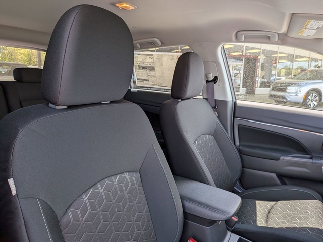 2026 Mitsubishi Outlander Sport SE:MI330340