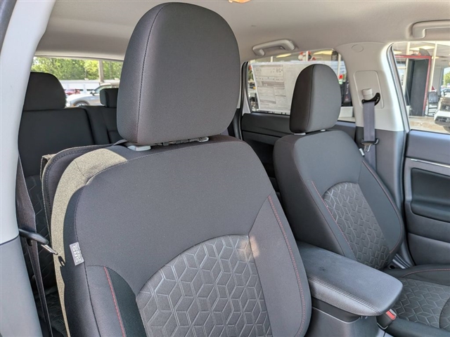 2026 Mitsubishi Outlander Sport SE:MI330480