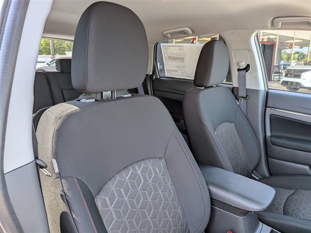 2026 Mitsubishi Outlander Sport SE:MI330490