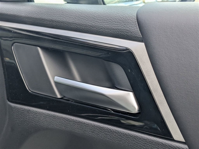 2025 Mitsubishi Outlander SE:MM39600